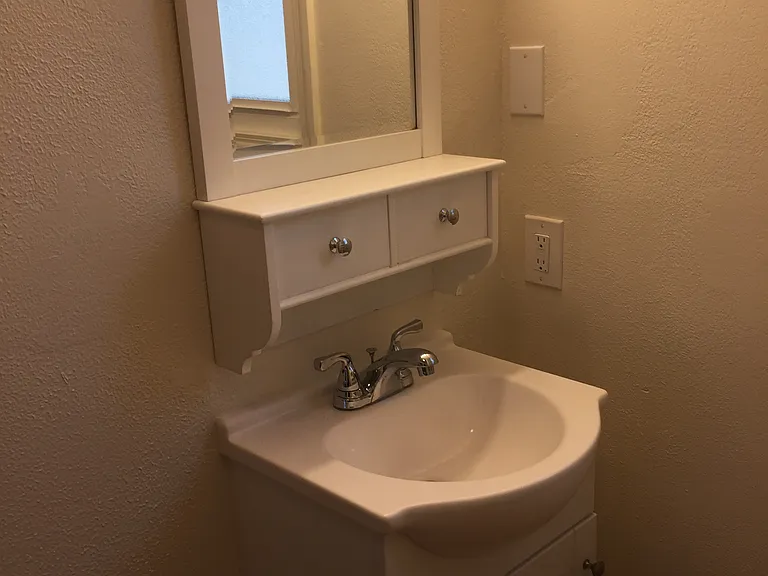 2565 Pinter Ave #2 — Photo 6