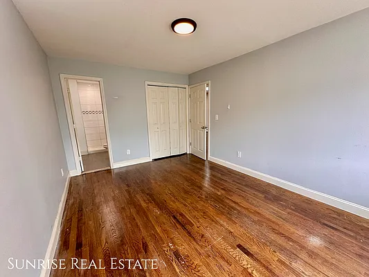 Bedroom, photo 9