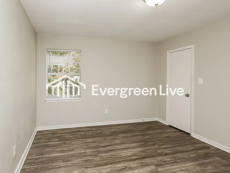 658 Tifton Dr — Photo 13