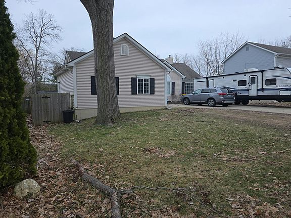 3rd image of 3142 Birch Row Dr