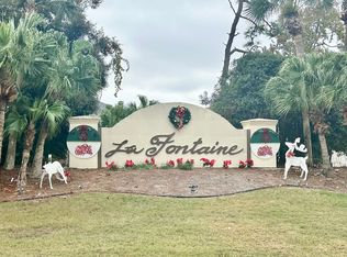 1979 Rue La Fontaine, Navarre, FL 32566