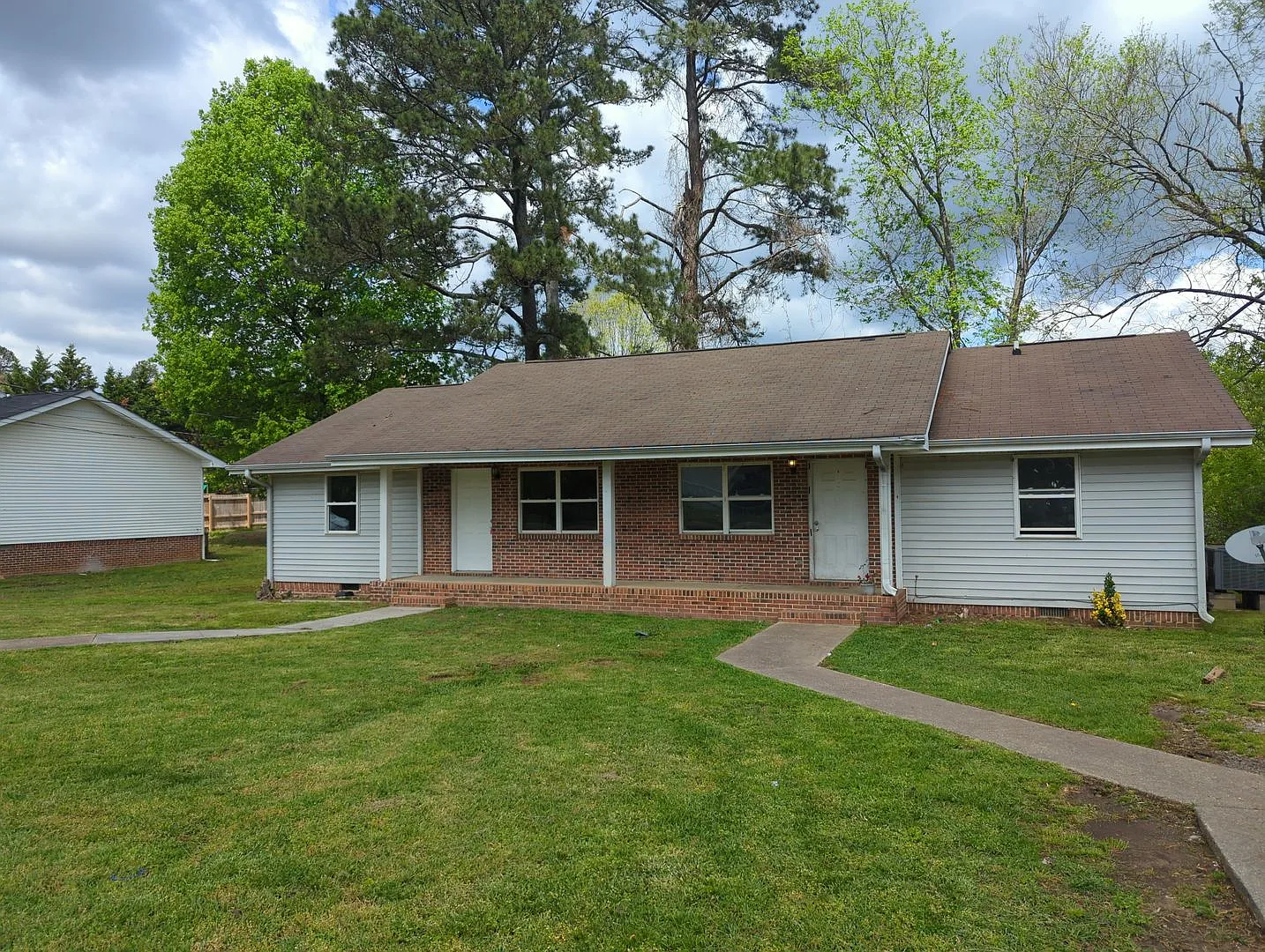 2 Bedroom Rossville Duplex — Photo 2
