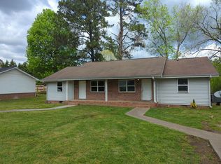 716 Salem Rd #B, Rossville, GA 30741