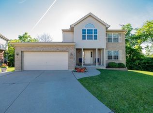 8226 Springleaf Lake Dr, Cincinnati, OH 45247