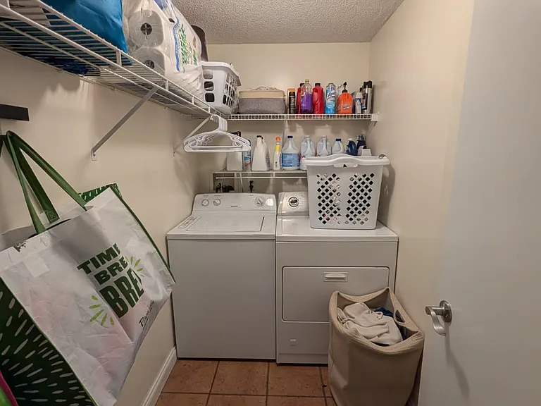 408 Robin Rd #1 — Photo 15