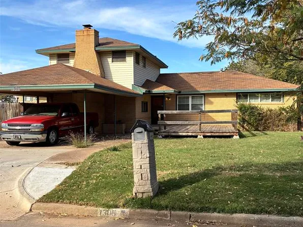 1305 NW Smith Ave, Lawton, OK 73507