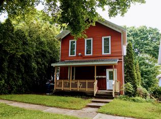 388 3rd St, Manistee, MI 49660