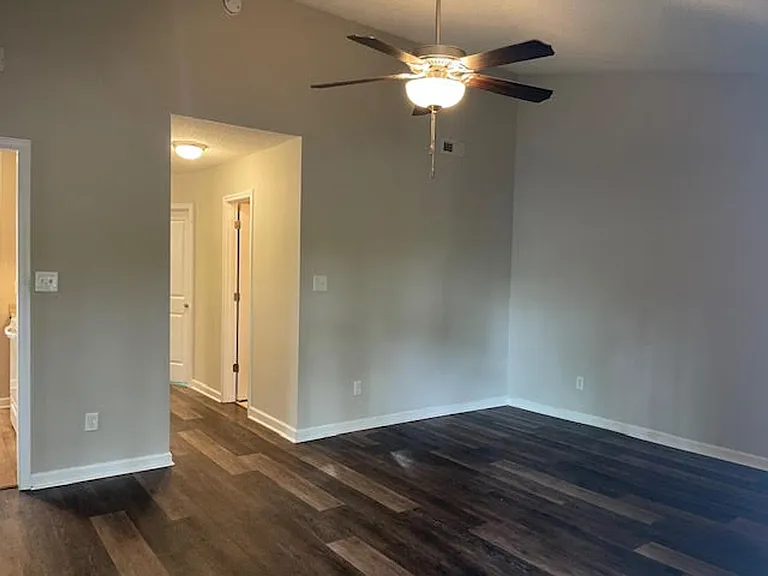 1951 Rolling Ridge Dr — Photo 13