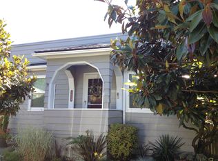 8624 15th Ave NE, Seattle, WA 98115