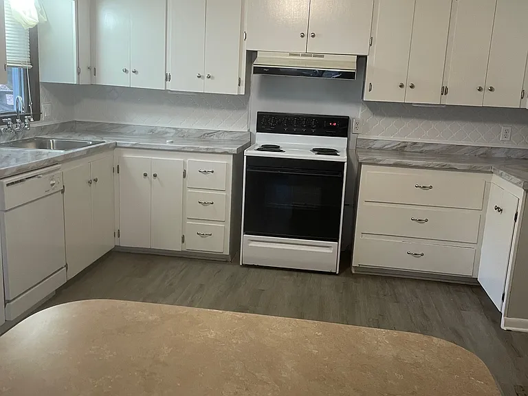 4042 FM 1781 — Photo 14