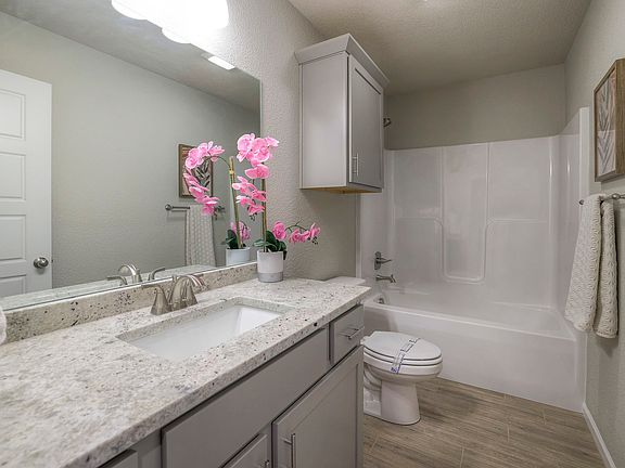 Tracy 31 Web Or Mls Arise 24315 W 76th St. Shawnee, Ks 31 31