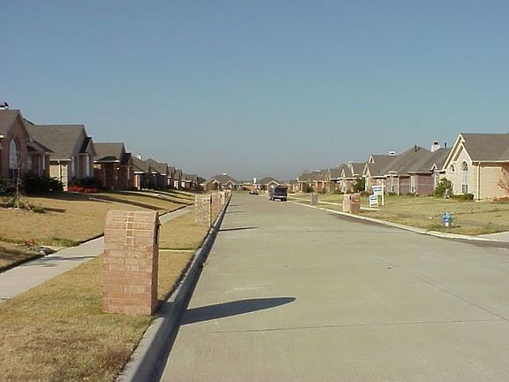 5th image of 10101 Cambridge Dr