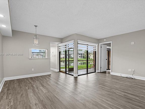 4th image of 820 N Franklin Ave #820C
