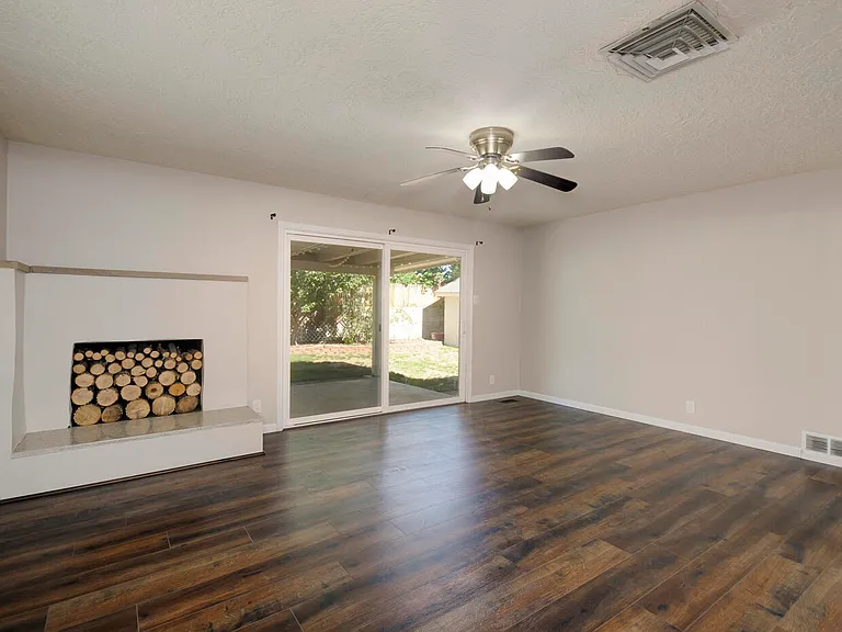 1316 Espejo St NE — Photo 11