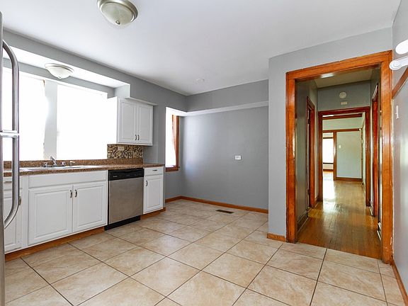 4th image of 11512 S Eggleston Ave #1