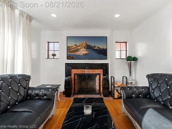 5th image of 10144 Beaconsfield St