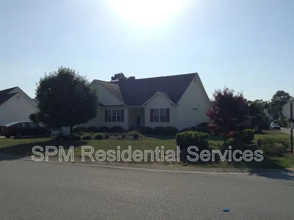 6900 Lipscomb Dr, Wilmington, NC 28412