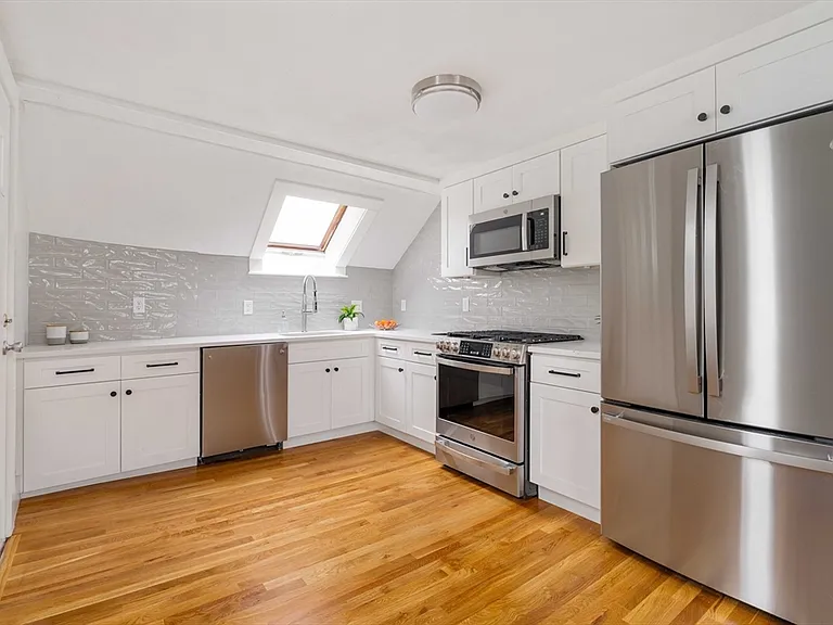 14-16 Emerson Pl #16A — Photo 4