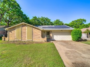 4002 Pyracantha Dr, Arlington, TX 76017