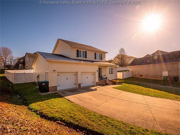 3rd image of 204 Gabrielle Ct
