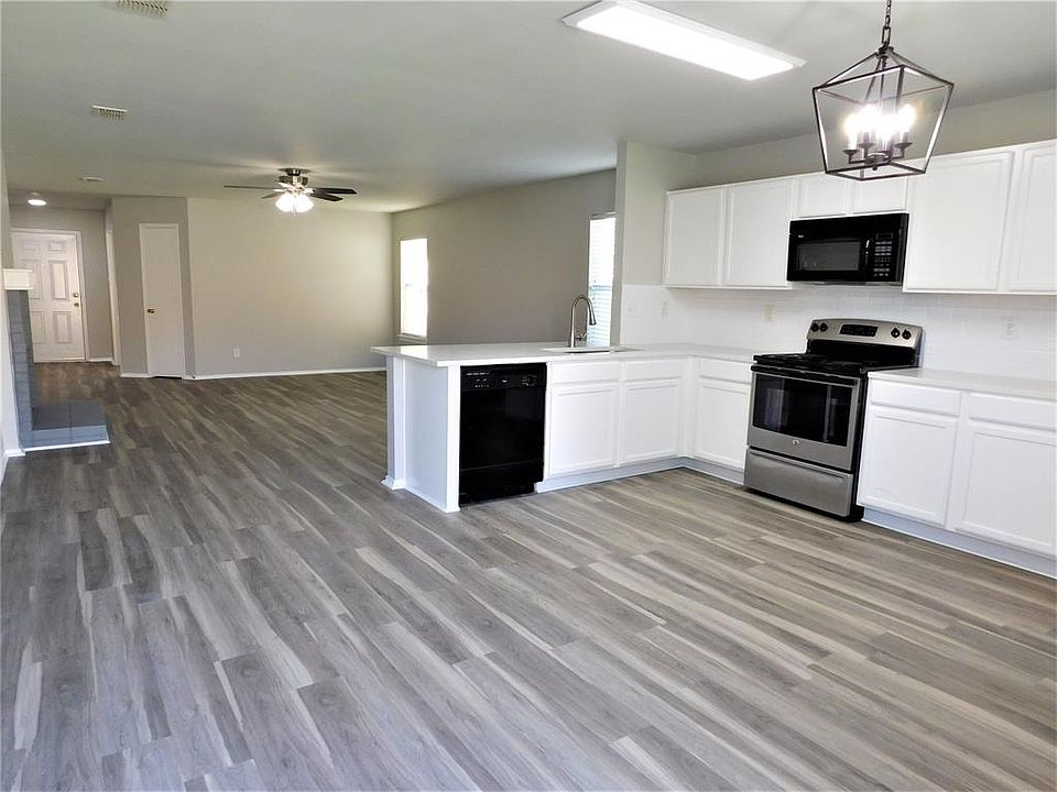 1st image of 3516 Willow Creek Trl