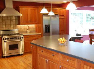 4 Wilson Dr, Stockton, NJ 08559