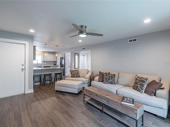 5th image of 4215 E Bay Dr #1103A