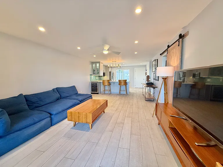 591 Keolu Dr #C — Photo 4