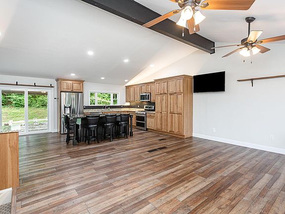 4th image of 2914 Hickory Hill Dr SE