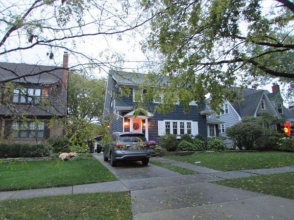 3rd image of 421 Malden Ave