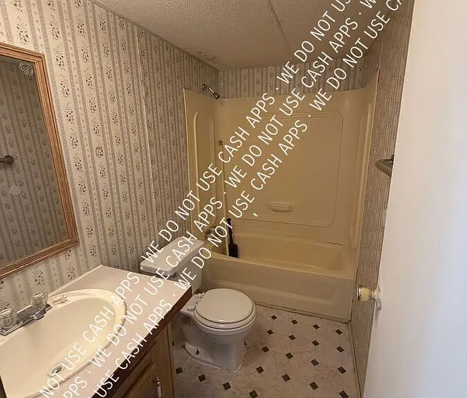 102 Hornet Ln — Photo 8