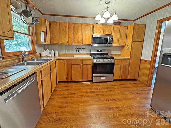 4th image of 1622 Meadow Fork Rd