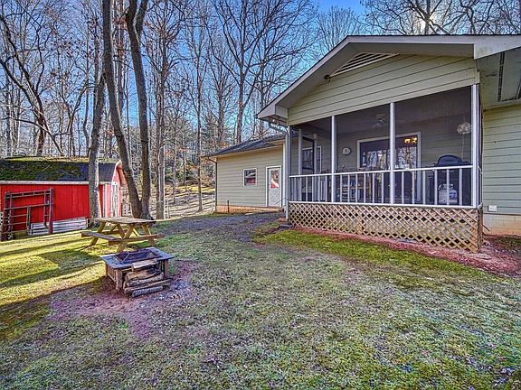 3rd image of 2458 Oak Knoll Dr