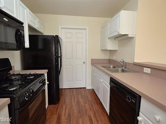 2nd image of 1328 Addington Ln #1