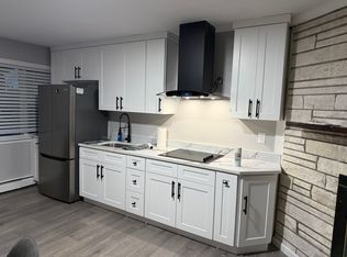 8 Paul Dr, Mastic, NY 11950