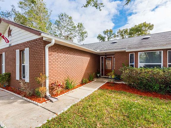 2nd image of 5927 Aruna Dr