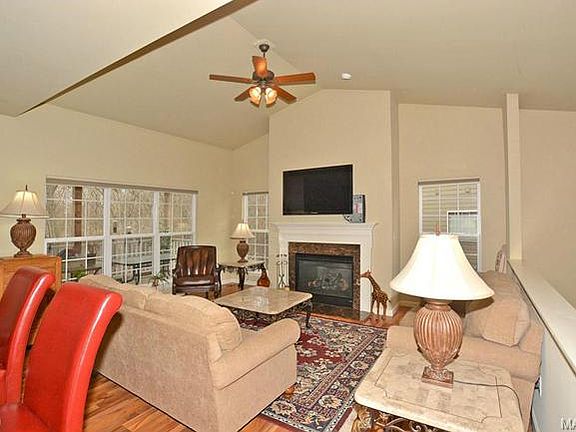 4th image of 379 Meadows Of Wildwood Ct