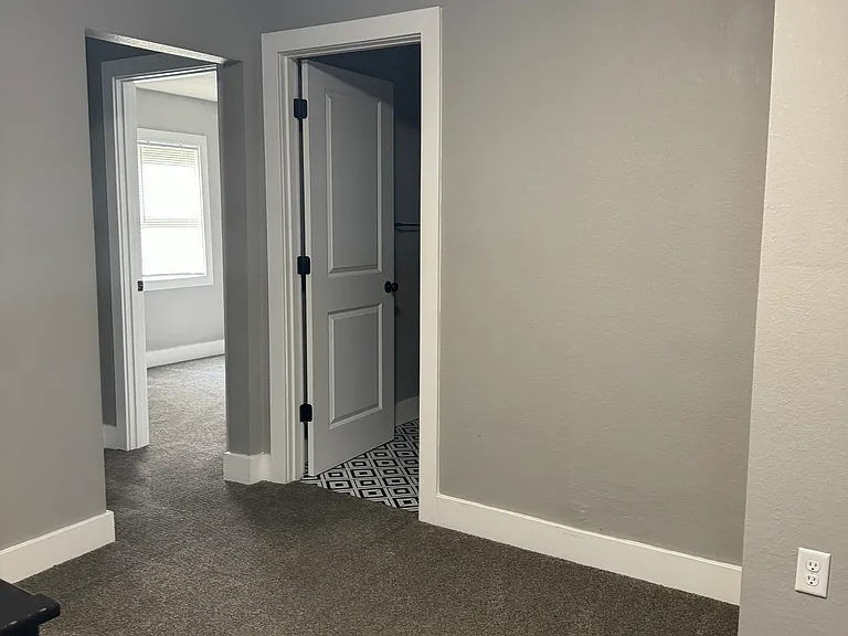1025 Exchange St — Photo 16