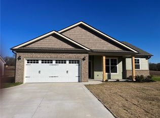 209 Boggs Rd, Belton, SC 29627