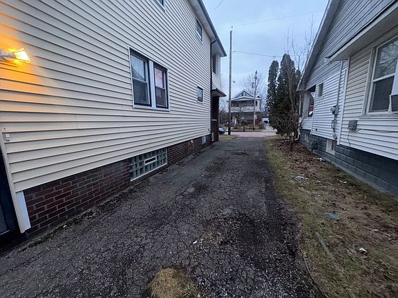 4th image of 12713 Craven Ave #Up