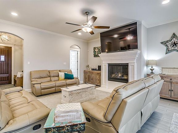 5th image of 5119 Melia Dr