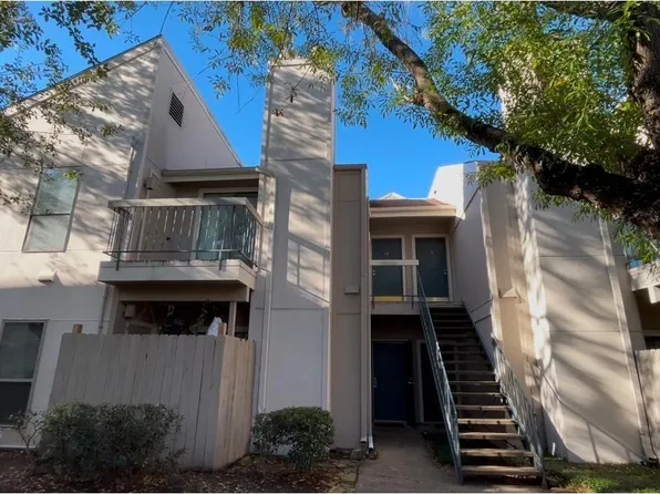 7900 N Stadium Dr APT 84, Houston, TX 77030