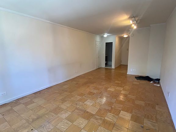 4th image of 300 W 55th St APT 6F