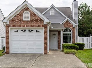 9909 Treymore Dr, Raleigh, NC 27617