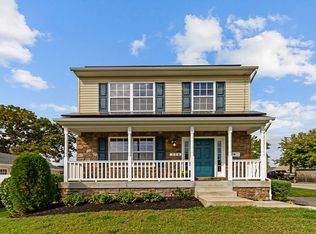 226 Inlet Dr, Pasadena, MD 21122