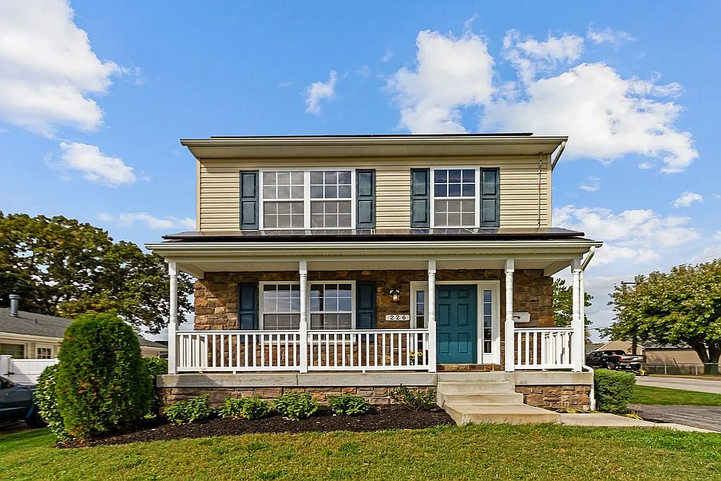 226 Inlet Dr photo 1