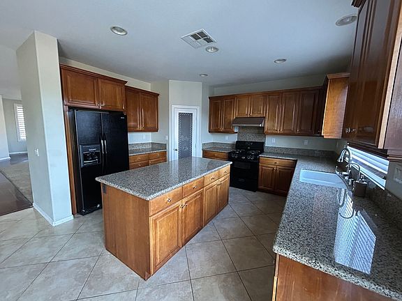 3rd image of 1825 Little Yellow Ln