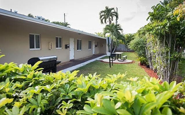 2 bed, 775 sqft, $1,791 — Photo 2