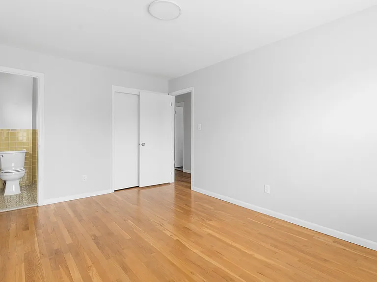 226 Webster Ave #2 — Photo 9