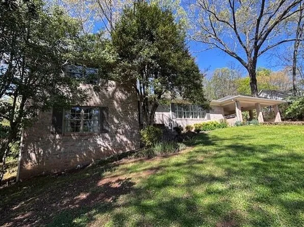 624 Pinecrest Dr, Athens, TN 37303